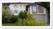 Unser Haus von der Strassenseite Unser Haus von der Strassenseite